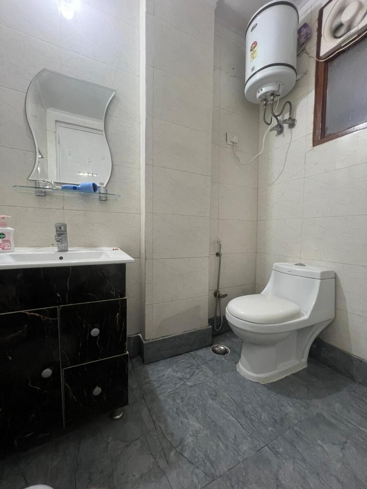 Qazi's Modern 3bhk Flat *